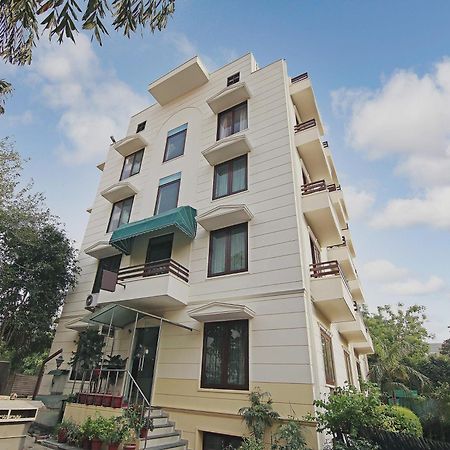 Capital O Tipsyy Near Aravali Biodiversity Park Gurgáon Kültér fotó